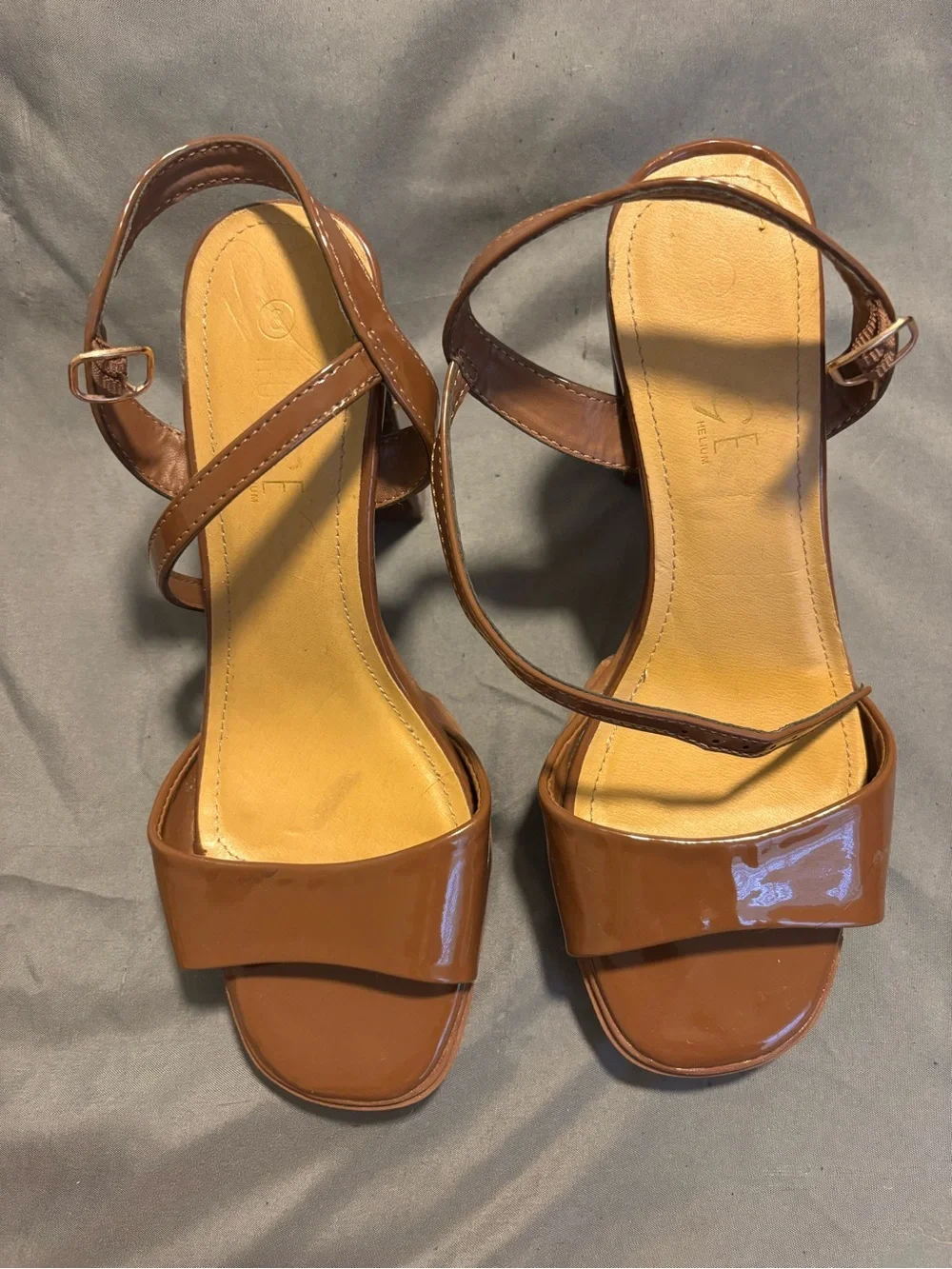 Rouge Helium Brown Patent Platform Sandals